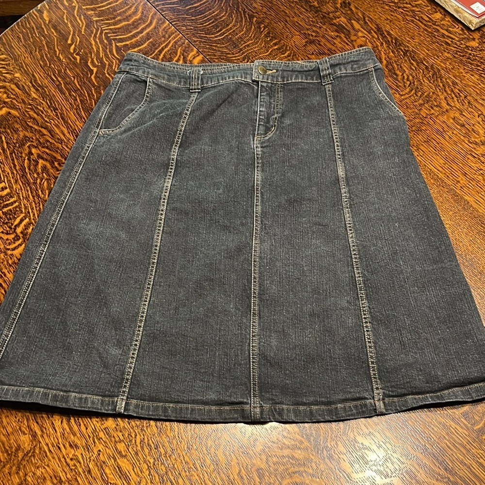 Woolrich Vintage Black Denim Skirt Women's Size 16 EUC